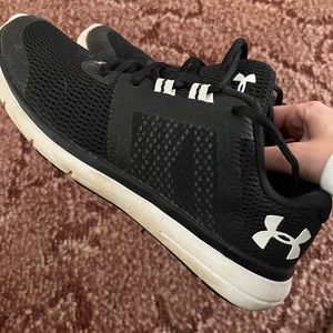 Under Armour Sneakers